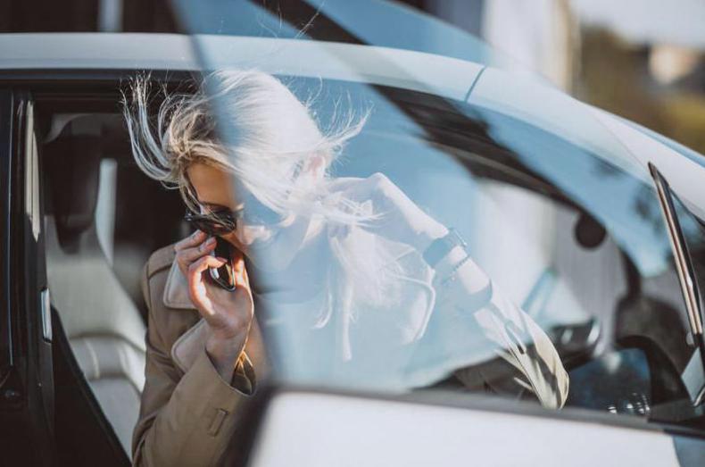 Czy hostel posiada parking?