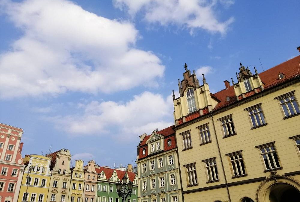 Stare kamienice czy nowe osiedla? Analiza rynku mieszkaniowego we Wrocławiu